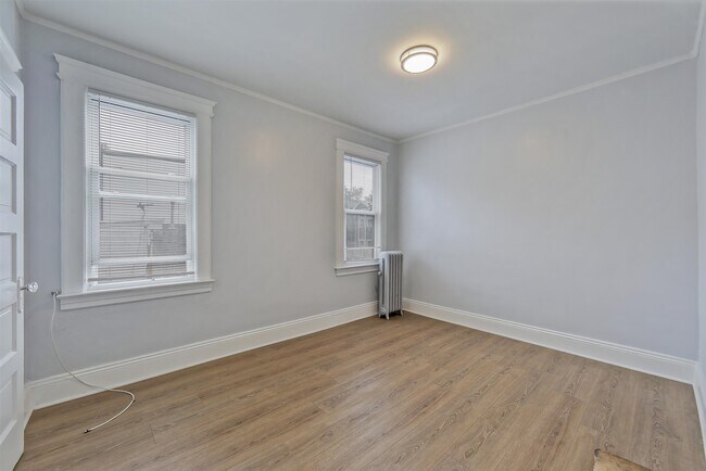 Building Photo - 26 Montrose Terrace