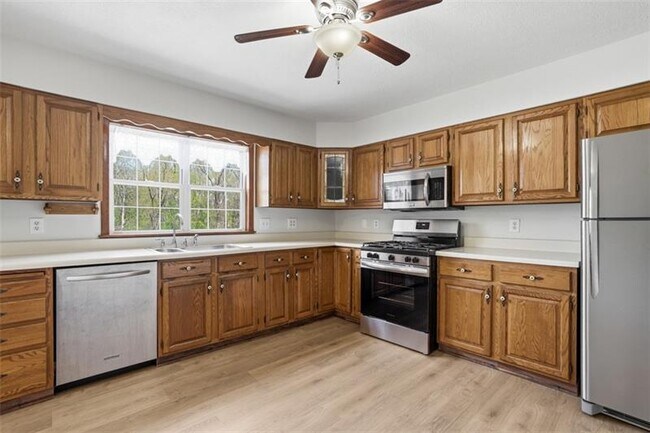 Building Photo - 108 Whitney Dr