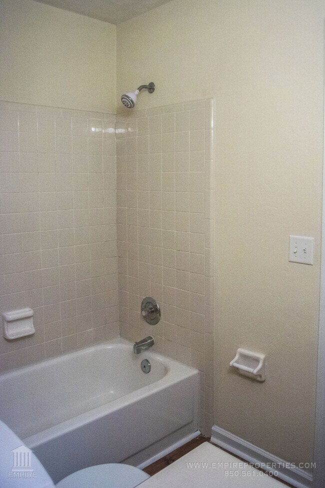 Building Photo - Quiet Townhome With Large Yard