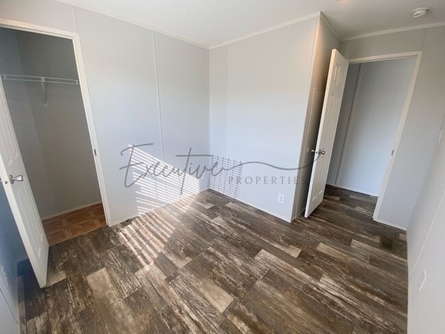 Building Photo - Bright & Spacious 3-Bed, 2-Bath Mobile Hom...
