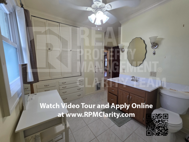 Building Photo - Beautiful 3 Bed/2.5 Bath Sandusky Home Available Today