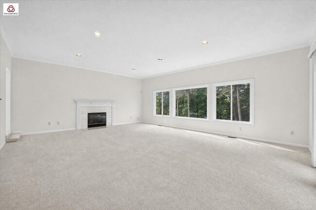 Building Photo - 1431 Provincial Dr
