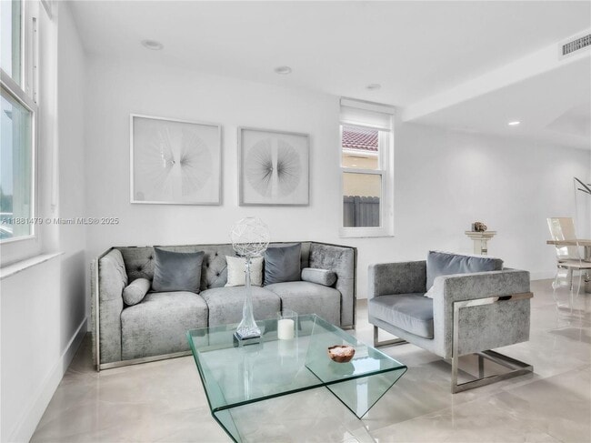 Building Photo - 3366 SW 152nd Pl