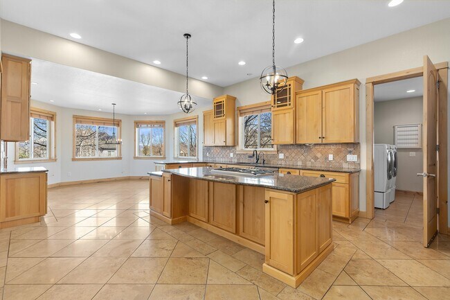 Building Photo - 348 Meadow View Pky