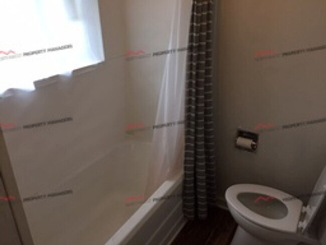 Building Photo - STATUS: *AVAILABLE* ** | R112 | $1495