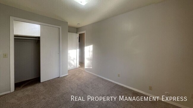 Building Photo - 3709 S Cathy Ave