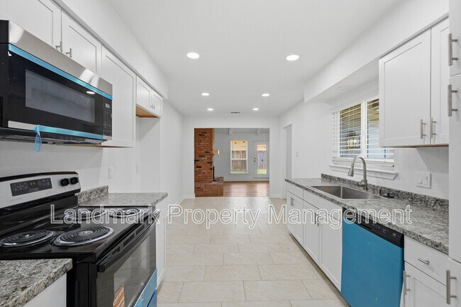 Building Photo - 4351 Altamesa Blvd