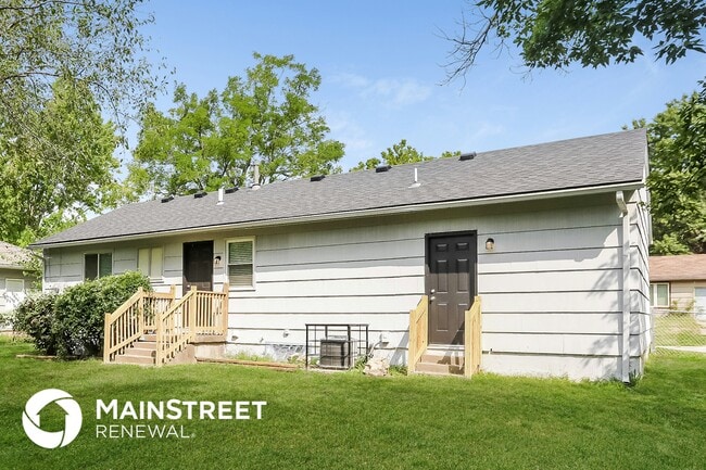 Building Photo - 13001 E 51st Terrace