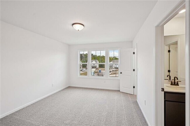 Building Photo - 564 Silverleaf Trl