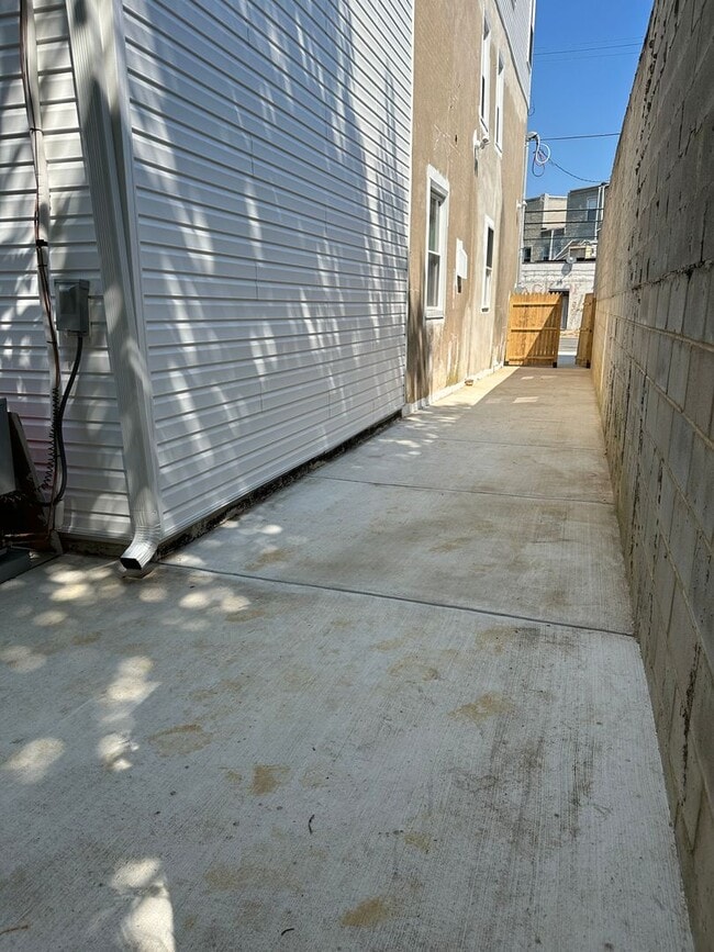 Building Photo - 4224 Brown St