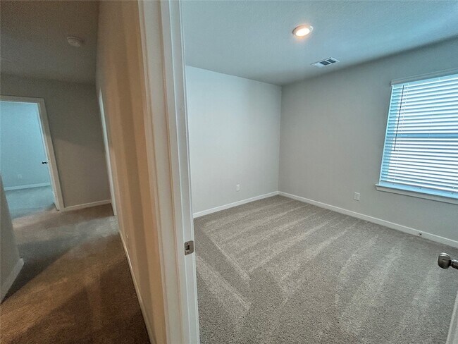Building Photo - 3327 Young Clover Wy