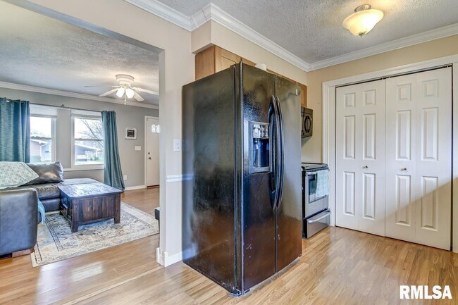 Building Photo - 228 Stutely Ln