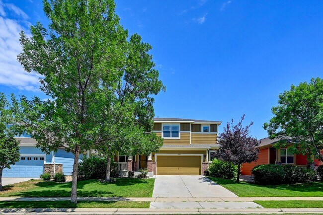 Building Photo - 5 bedroom, 4 bath home with 2 car attached garage