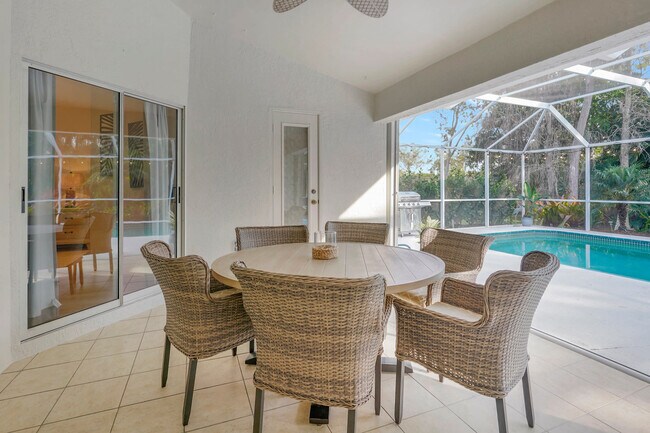 Building Photo - 6726 Sloane Pl