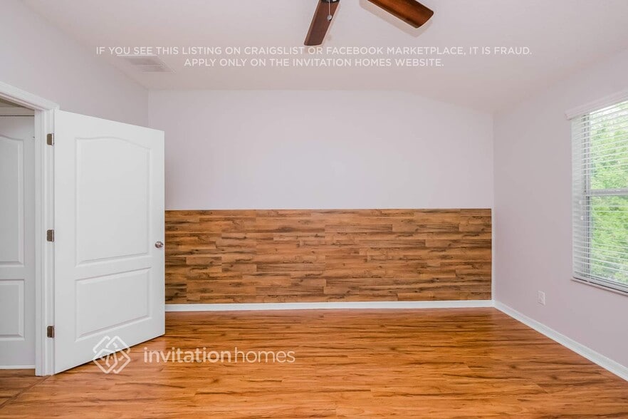 Building Photo - 12592 Streamdale Dr