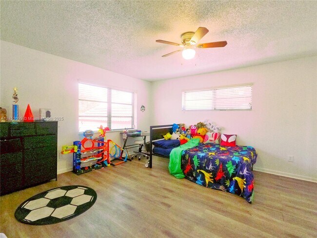 Building Photo - 8540 SW 149th Ave