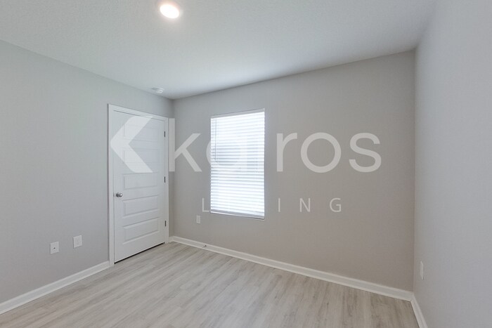 Building Photo - 121 Metalmark Dr