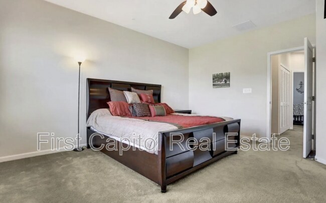 Building Photo - 923 Stonehaven Way