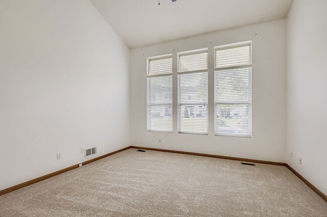 Building Photo - 4579 Half Moon Dr