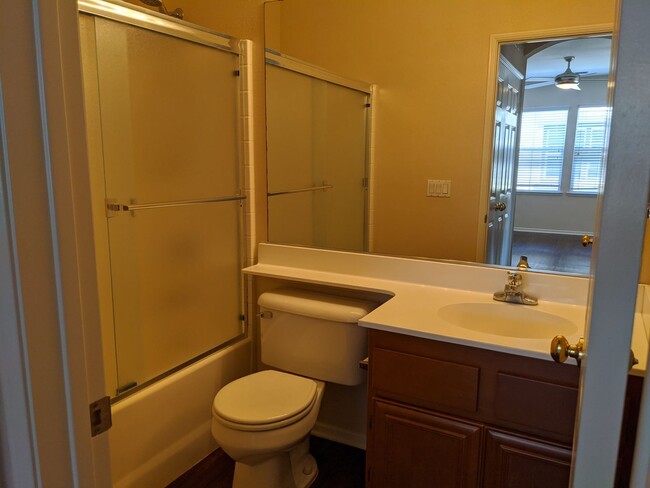 Building Photo - 2Bed/2Bath Condo off Douglas in Oceanside~...