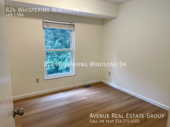 Building Photo - 824 Whispering Windsong Dr