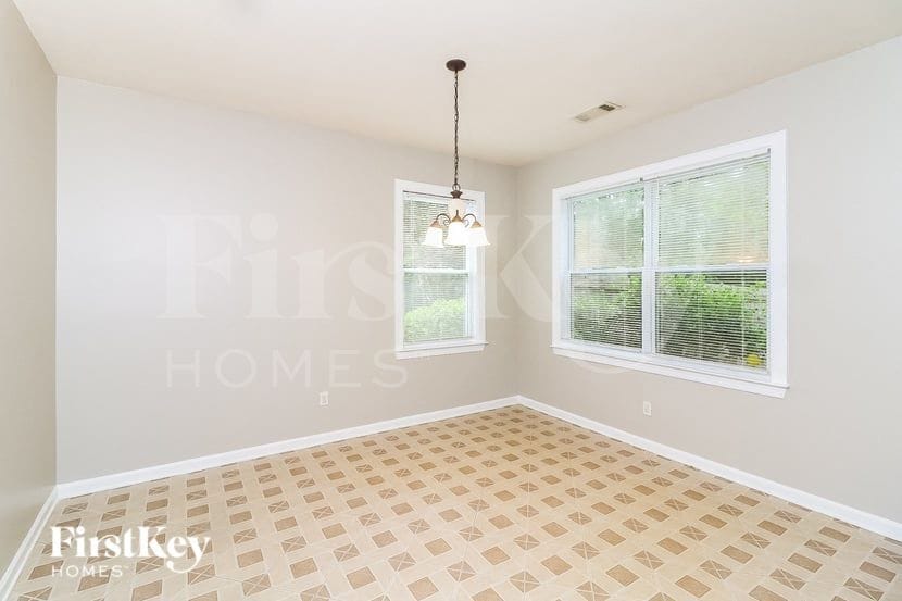 Building Photo - 2405 Langstan Ct