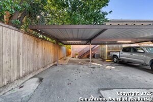 Building Photo - 7815 Broadway St