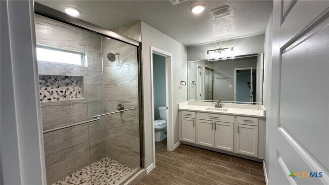 Building Photo - 5202 White Rose Dr