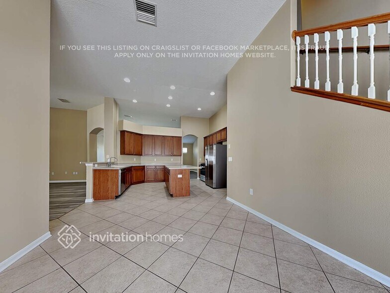 Building Photo - 2040 Wexford Green Dr