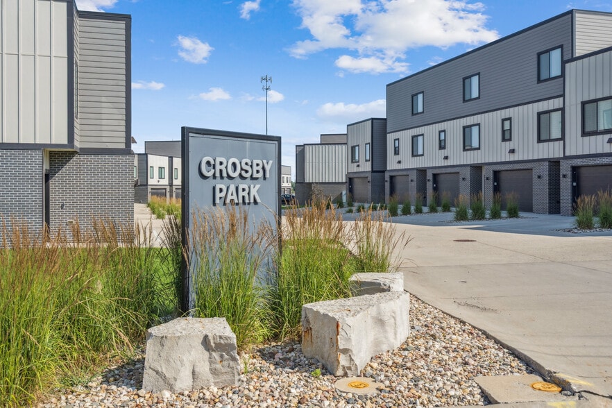 Building Photo - 3 Crosby Park Dr