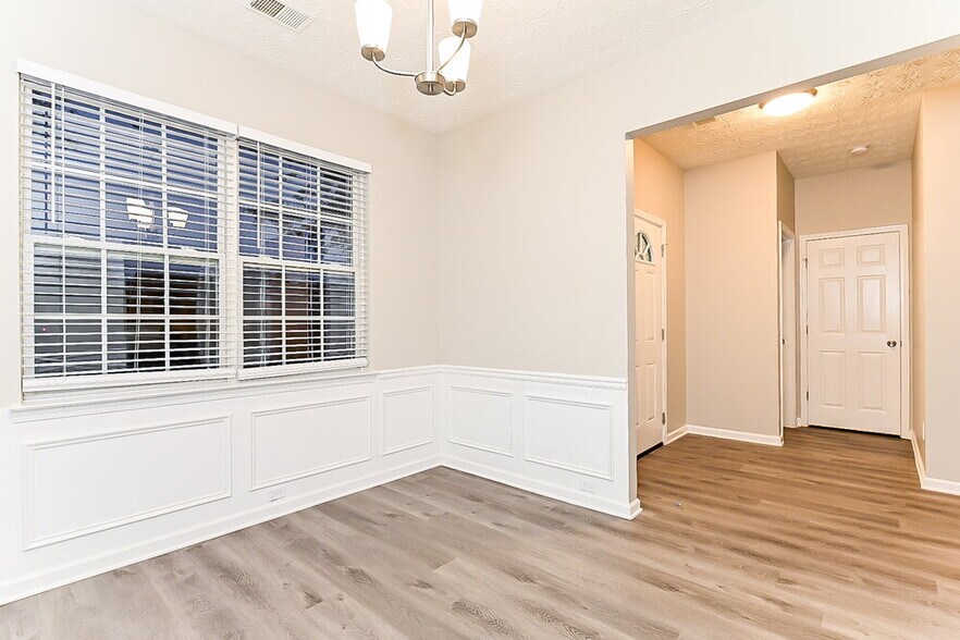 Building Photo - 1253 Winwood Dr