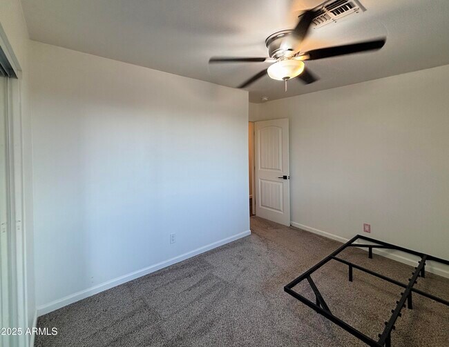 Building Photo - 1750 W Pearce Rd