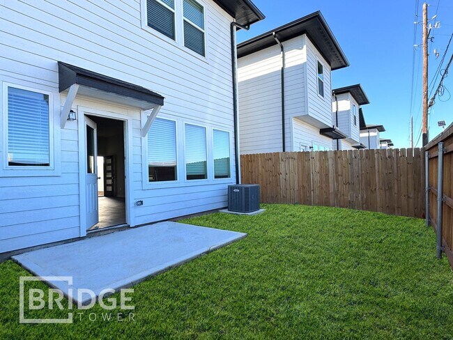 Building Photo - OXFORD PLAN