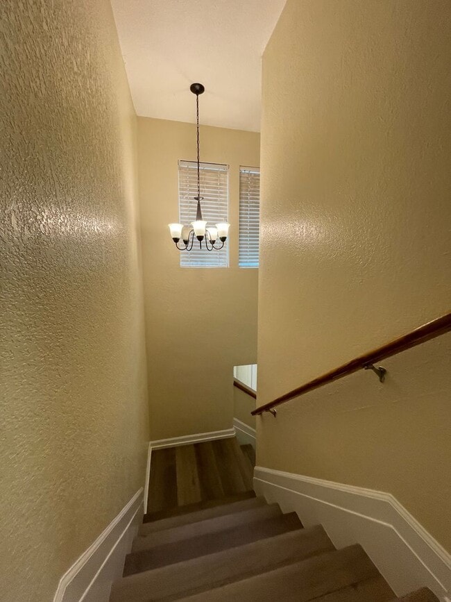 Building Photo - Spacious Citrus Heights Home with 3-Car Garage & Ample Storage