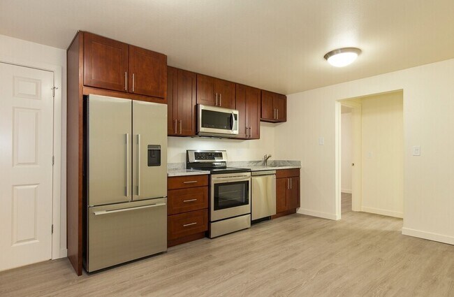 Building Photo - Phinney 12 Apartments