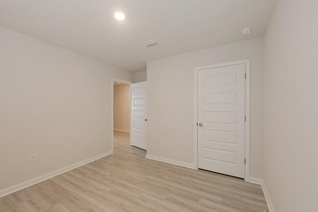 Building Photo - 4647 Malay Cir