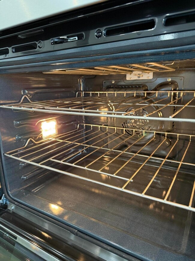 Building Photo - 5586 E Spaniel Dr