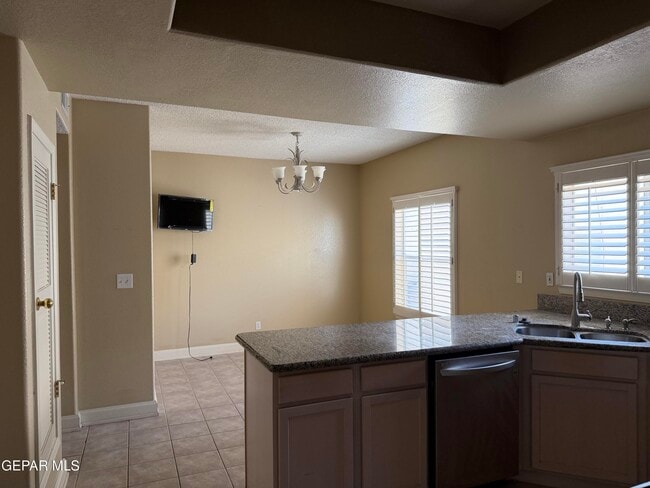 Building Photo - 917 Tecate Pl