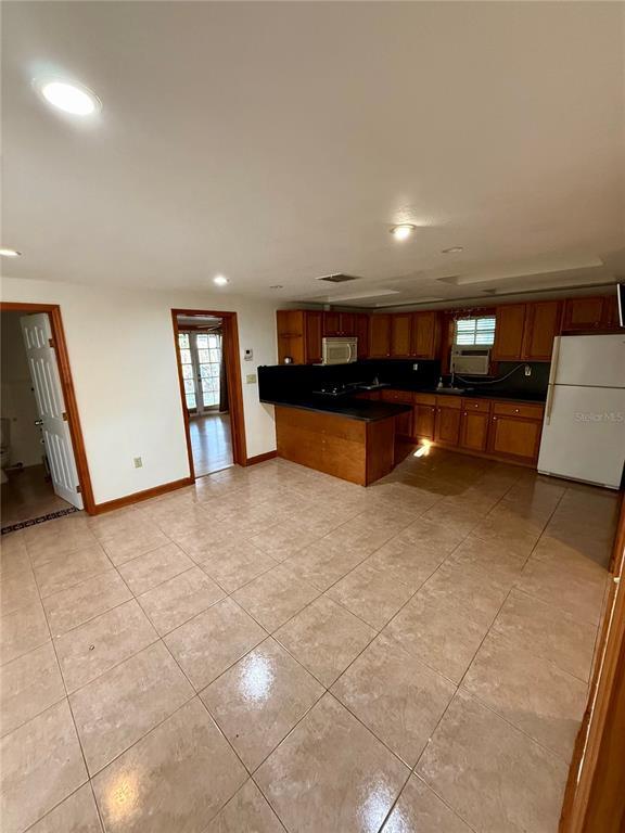 Building Photo - 106 Mason St