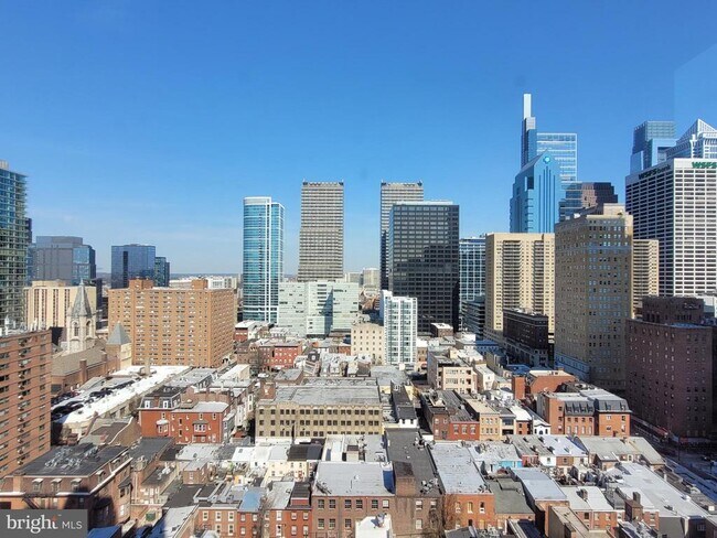 Building Photo - 2018-32 Walnut St