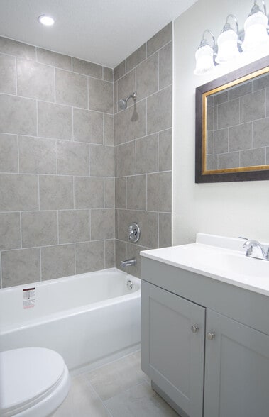 Guest Bath - 70 S Winter Park Dr