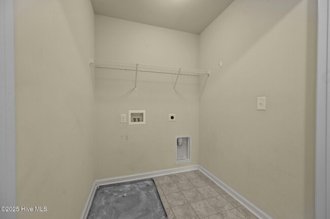 Building Photo - 1004 Summerfield Ct