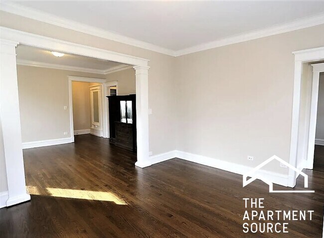 Building Photo - 1437 W Carmen Ave