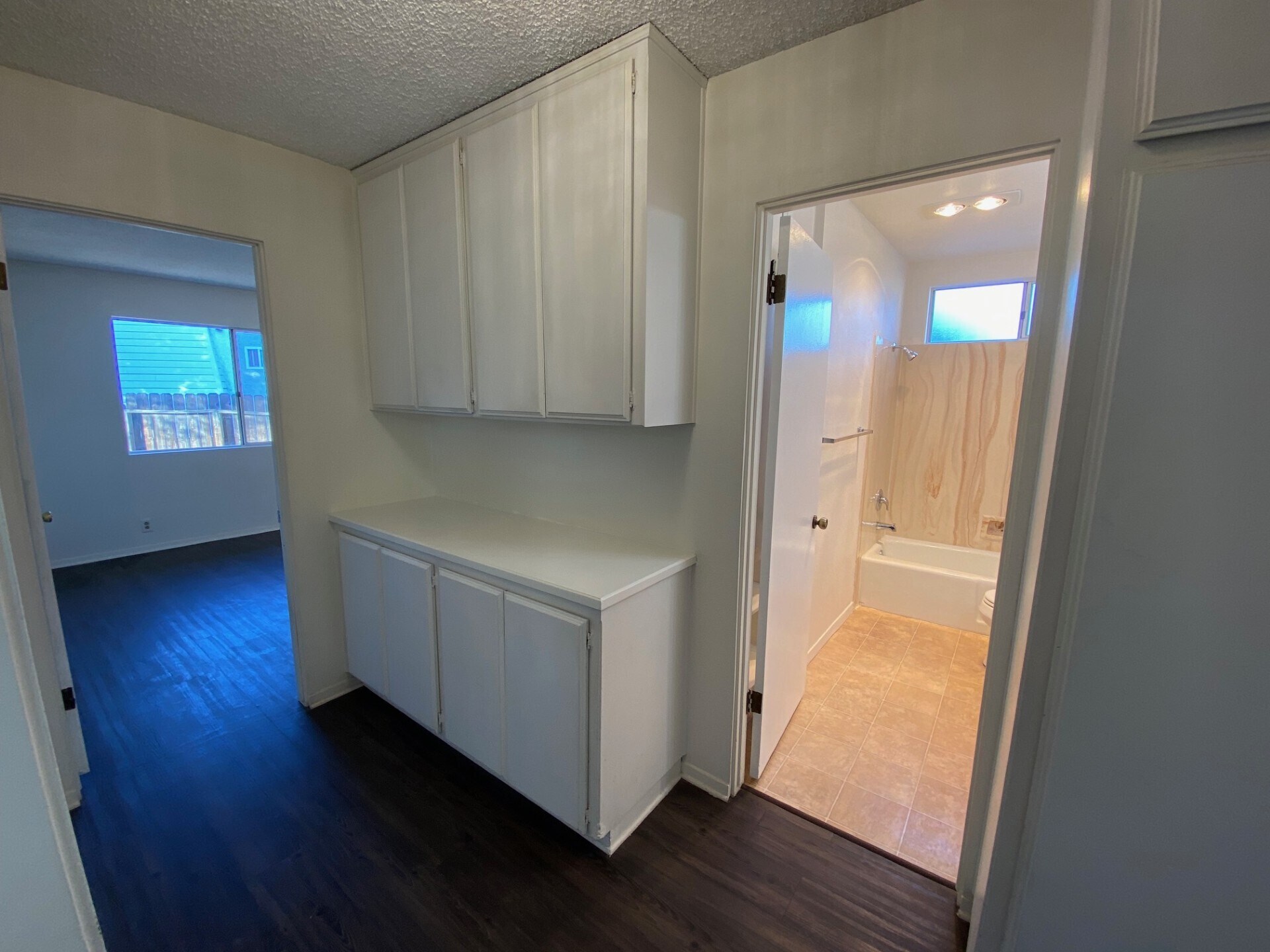 Building Photo - 1028 Sapote Ct