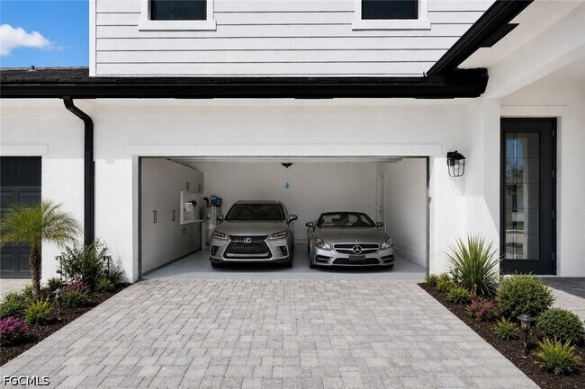 Building Photo - 13104 Georges Cay Pl