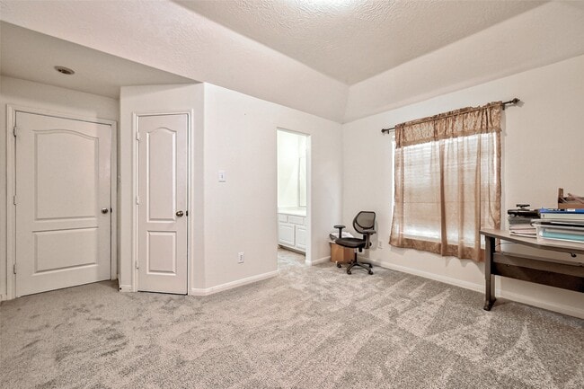 Building Photo - 6806 Rhodes Ct