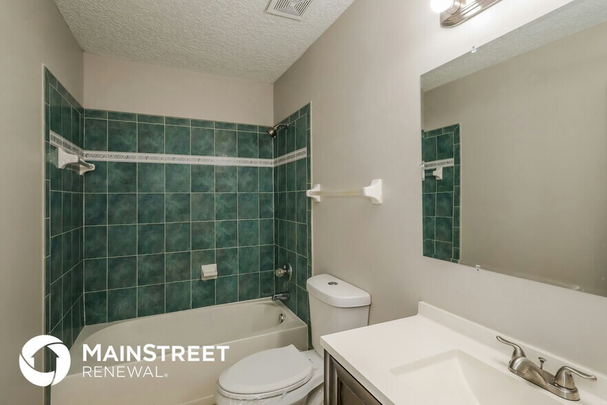 Building Photo - 3175 Olde Sutton Parke Dr