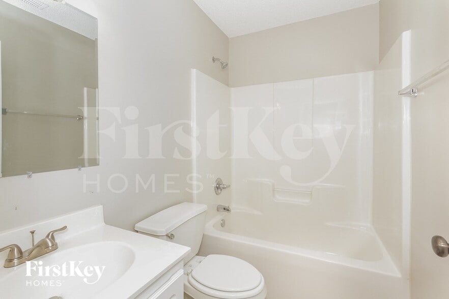 Building Photo - 12618 Hill Pine Rd