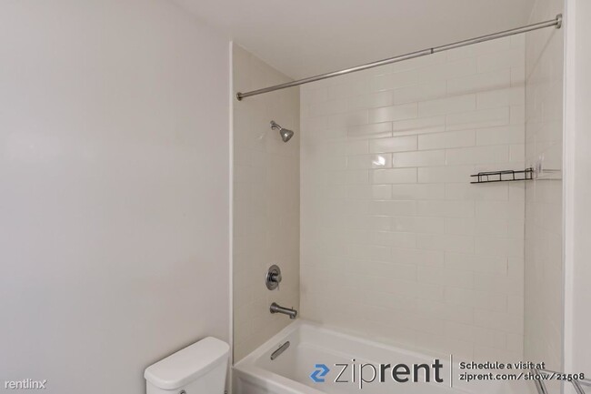 Building Photo - 1 br, 1 bath Condo - 555 Innes Ave, San Fr...