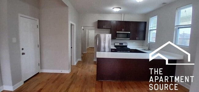 Building Photo - 3614 W McLean Ave